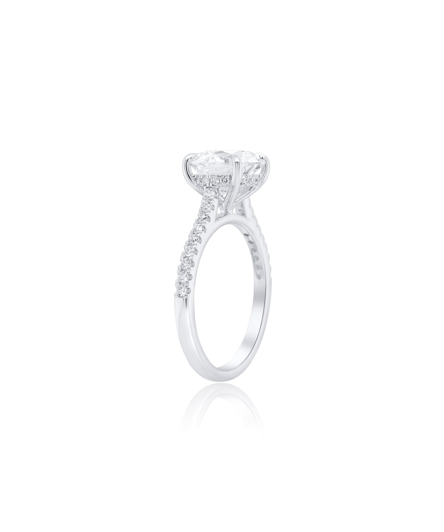 Round Brilliant Cut with Cathedral Pave