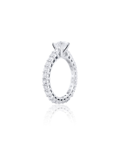 Round Brilliant Cut with Luminous Diamond Band