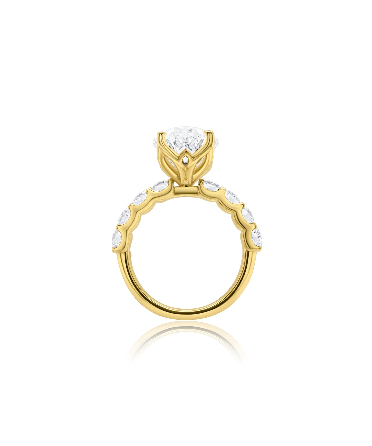 Petal Setting with Oval Cut and Pave Diamond