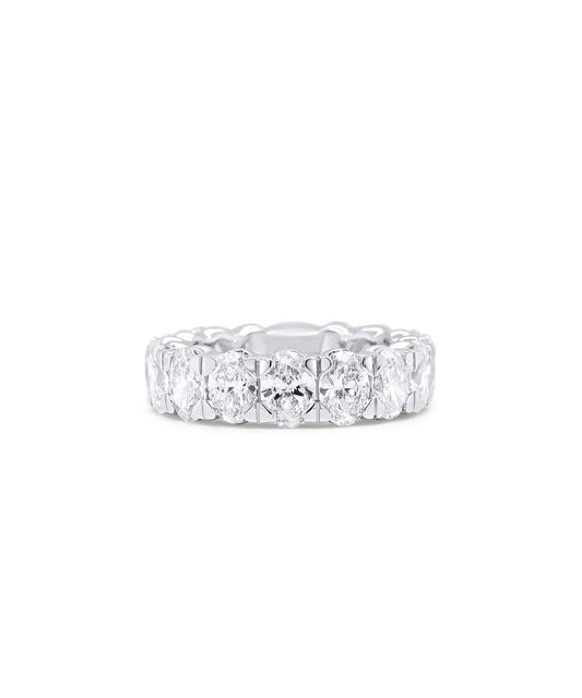 Oval Luxe Eternity Band