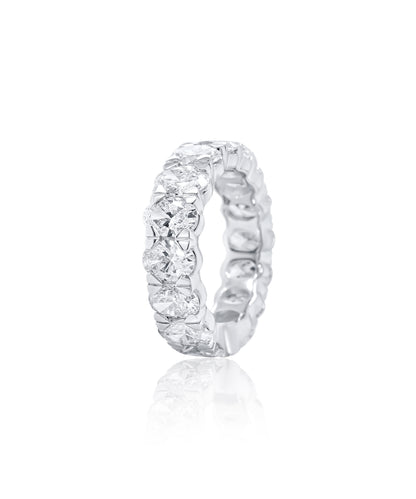 Oval Luxe Eternity Band