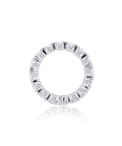 Oval Luxe Eternity Band