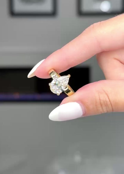 Pear Cut with Boston Diamond Cigar Band