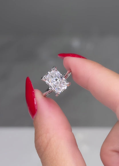 Radiant Cut with Classic Band