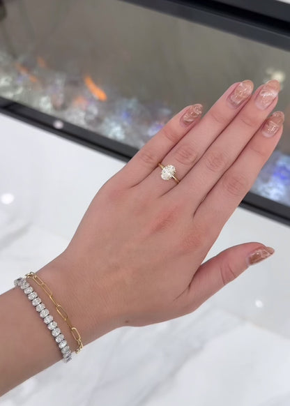 Hidden Halo Oval Cut with Feather Band