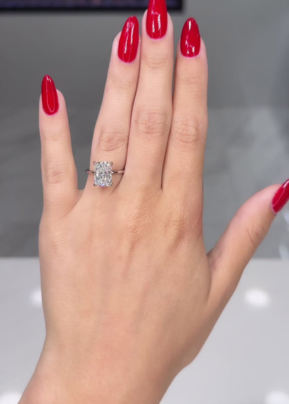 Radiant Cut with Classic Band